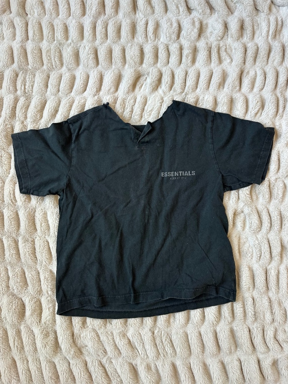 Fear of God Essentials Black Short-Sleeve T-Shirt / Tee